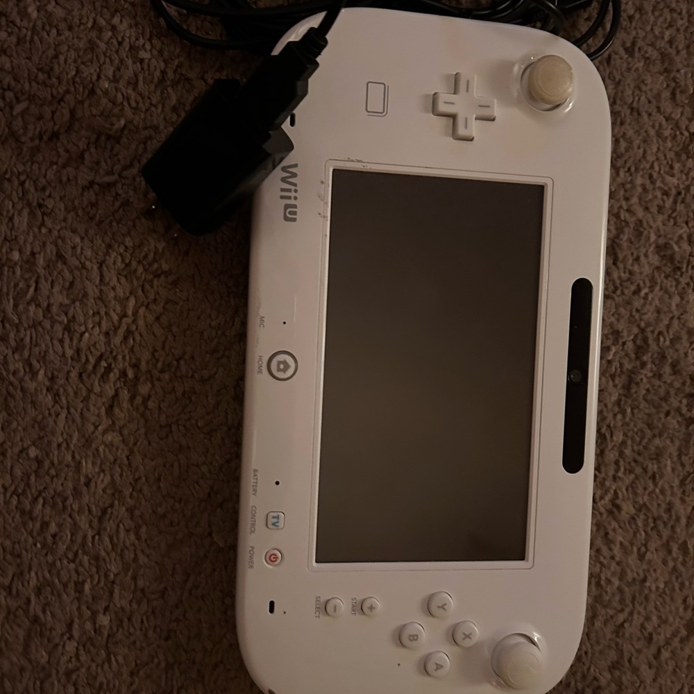 Nintendo White Handheld Console power cord included. EUC
